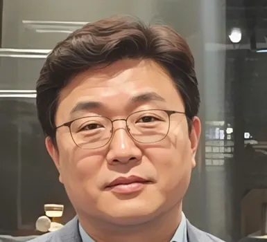 Ông Lee Kyung-kyu, đại diện Hiệp hội Điều dưỡng tại Hàn Quốc